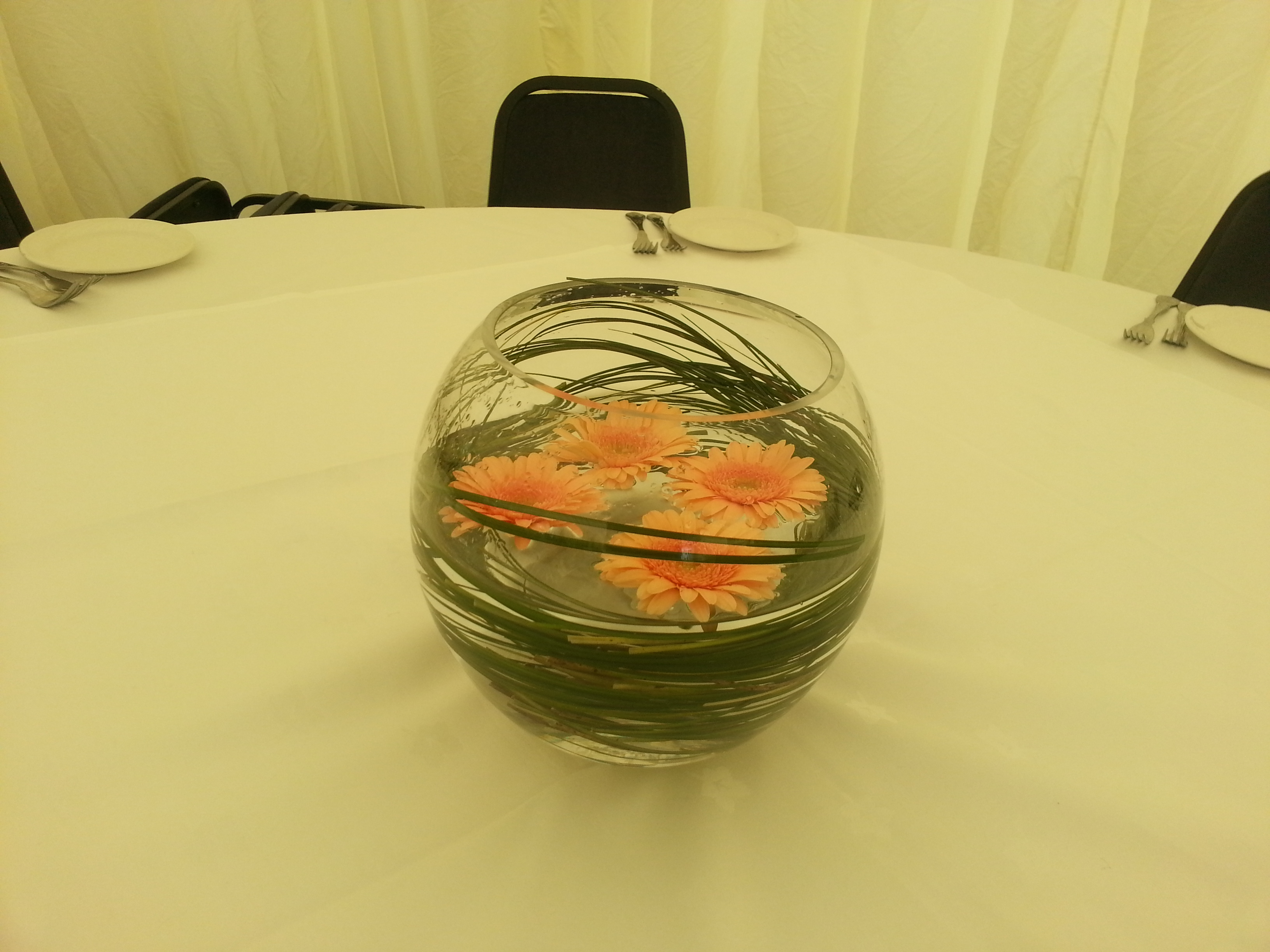 Gemini gold fish bowl centre pieces