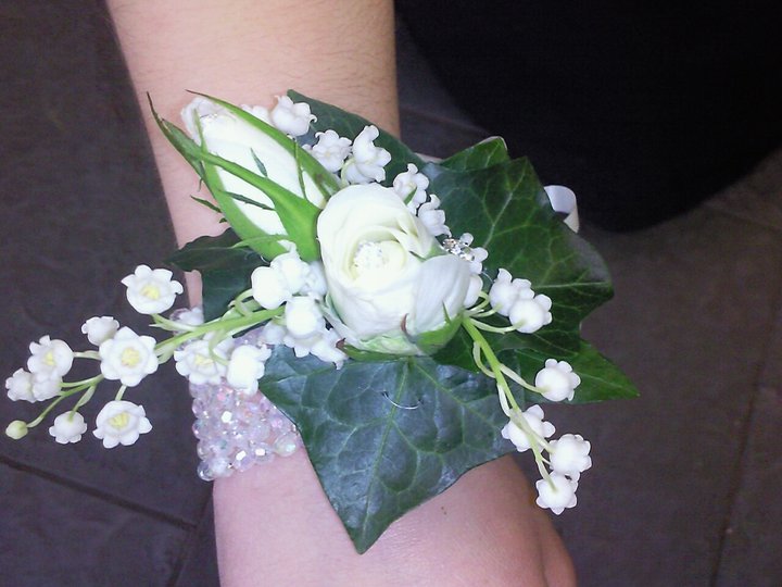 Rose & Lily-of-the-Valley Wristlet