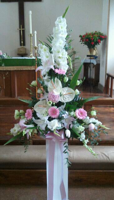 Pedestal arrangements
