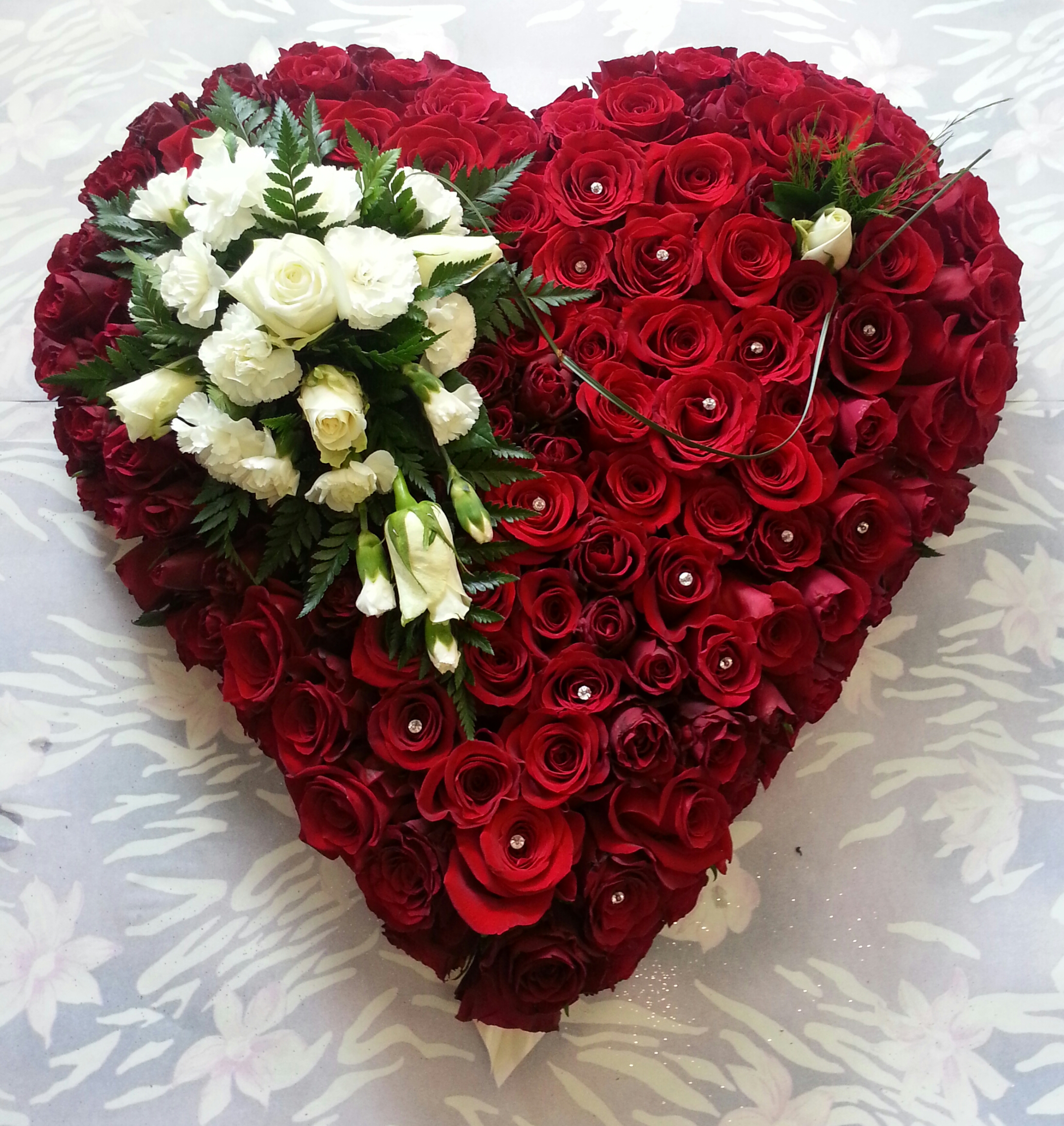 All Rose Based Closed Heart