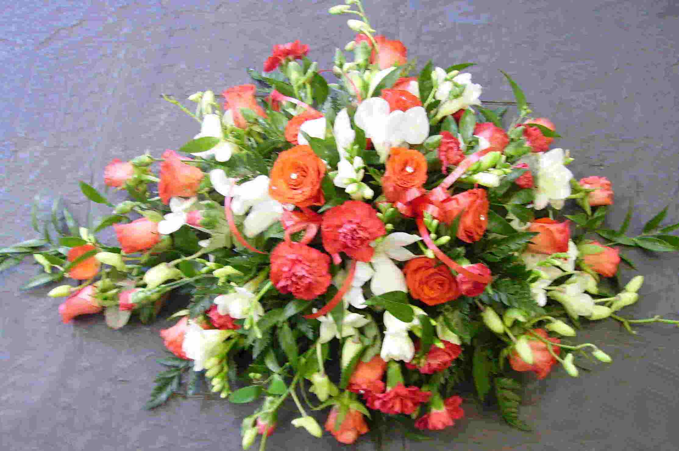 Red & Ivory Top Table Arrangement