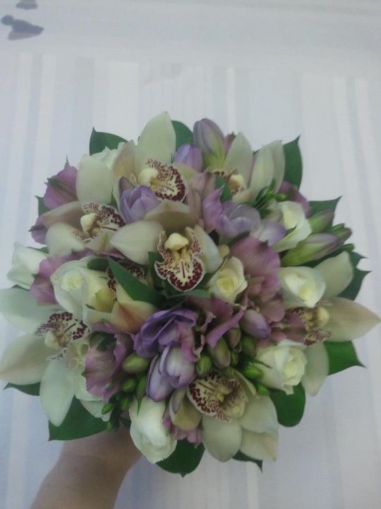 Lilac, lavender and cream bridal posy